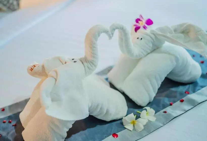 デラックスルーム, The Rubber Hotel Phuket