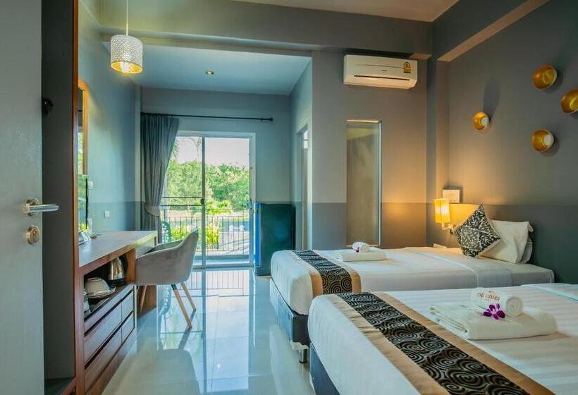 اتاق سوپریور, The Rubber Hotel Phuket