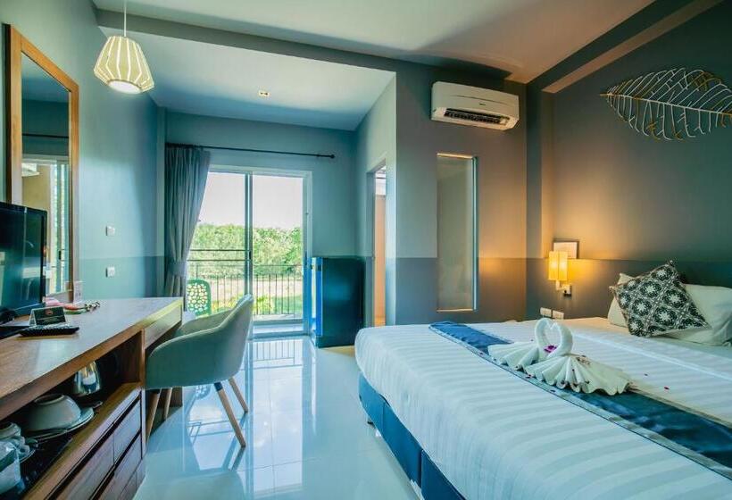اتاق سوپریور خانوادگی, The Rubber Hotel Phuket