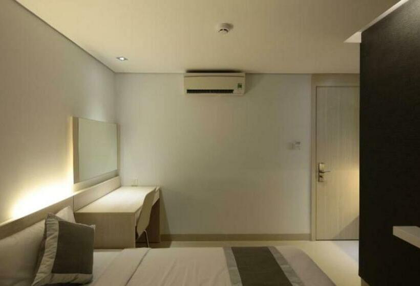 اتاق استاندارد, Tristar