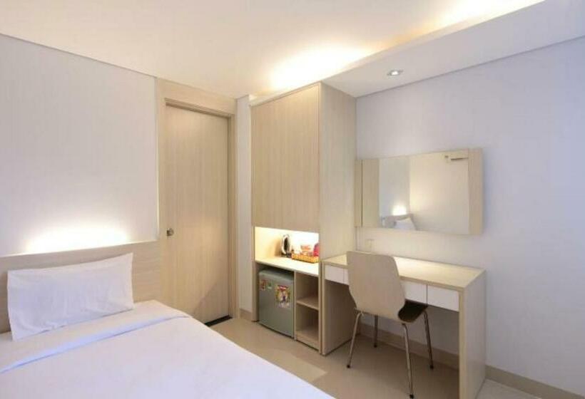 اتاق سوپریور, Tristar