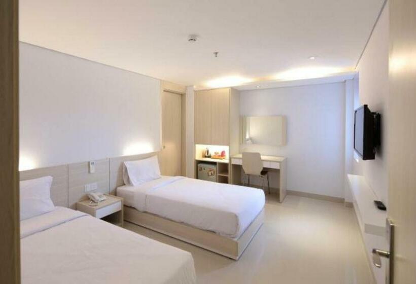 اتاق سوپریور, Tristar