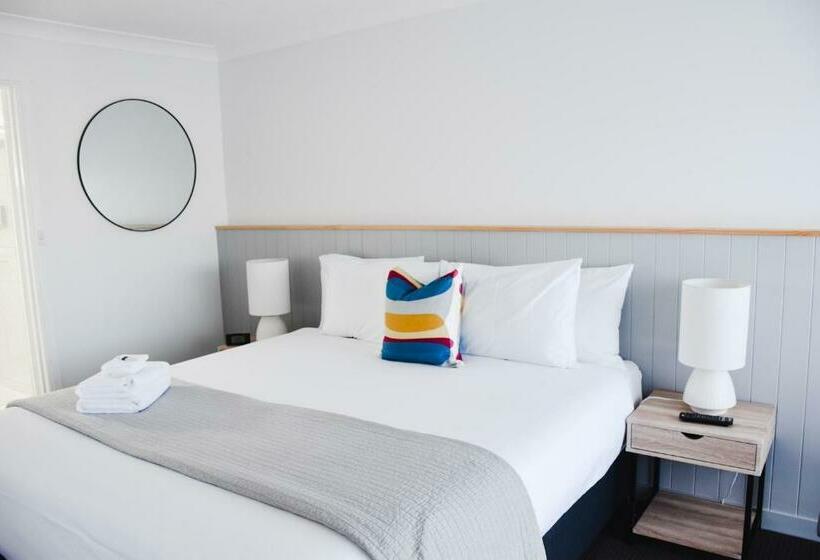 اتاق استاندارد با تخت بزرگ, Eight Spence