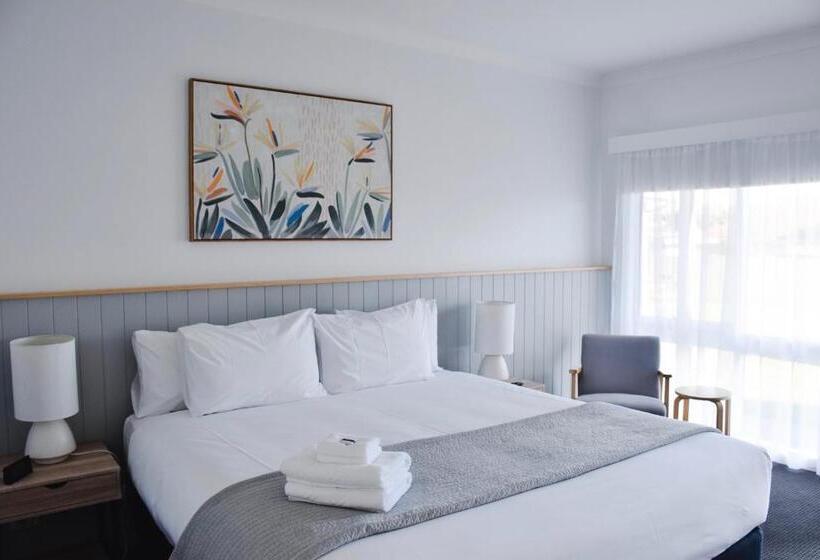 اتاق استاندارد با تخت بزرگ, Eight Spence