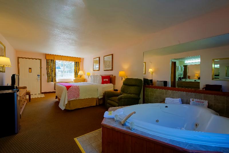 Quarto Estandar Cama King, O Eureka Springs  Christ Of Ozark Area