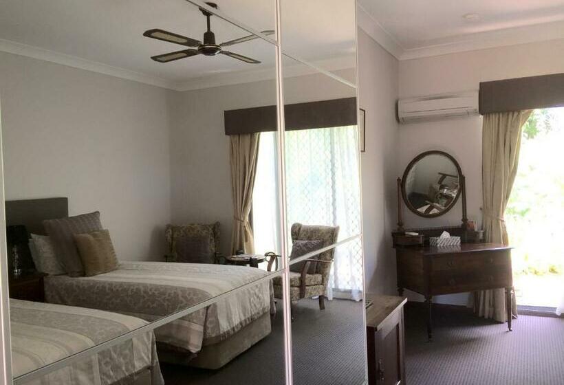 Номер Стандарт, The Noble Grape Guesthouse