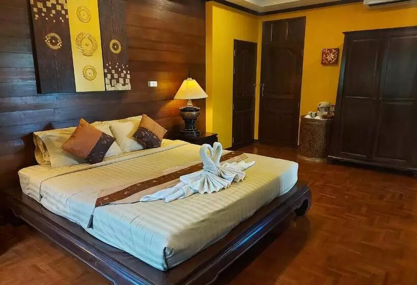 Superior-villa 1 Makuuhuone, Baan Chai Thung Resort
