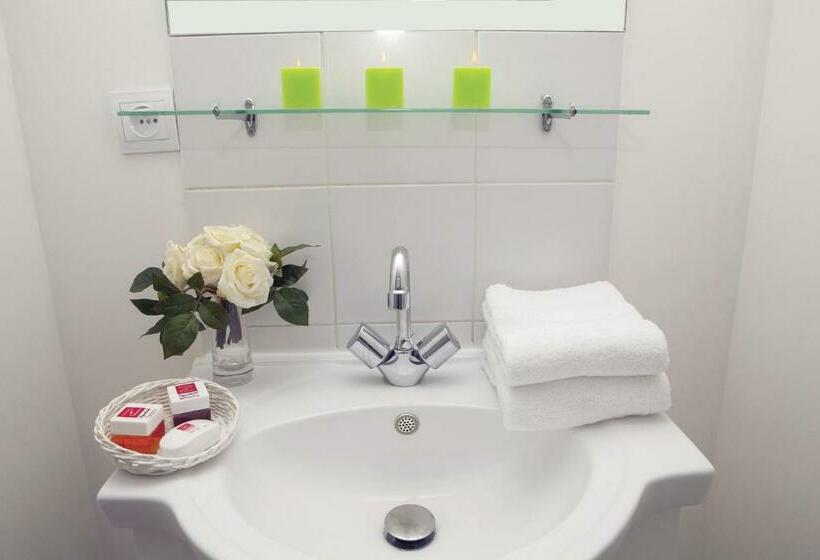 スタンダードスタジオ, Séjours & Affaires Pantin Charles De Gaulle