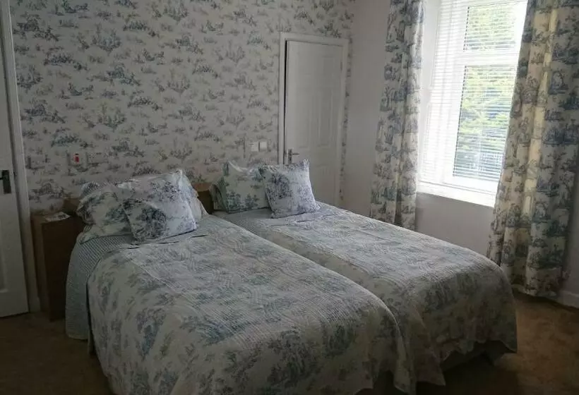 スタンダードルーム, Nethermains House
