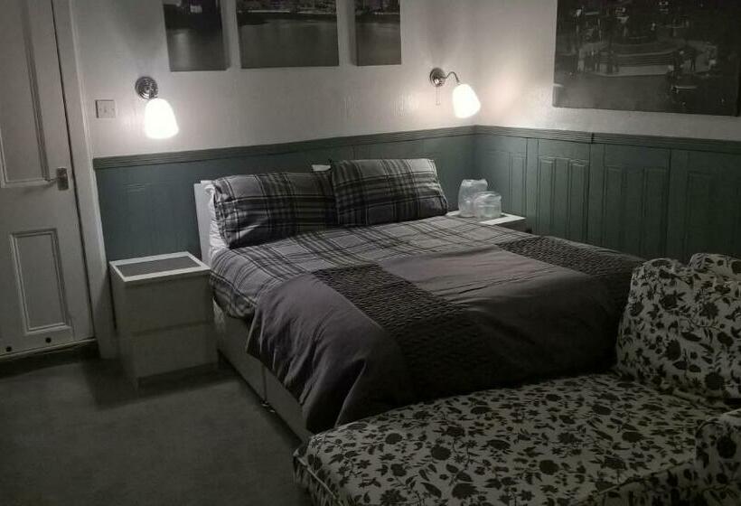 스탠다드 룸, Nethermains House