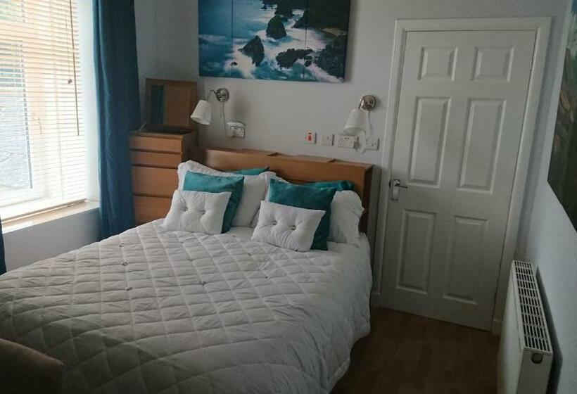 스탠다드 룸, Nethermains House