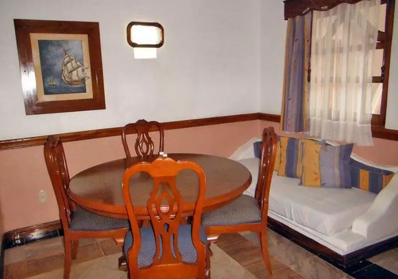 スタンダード4人部屋, Canadian Resort Huatulco