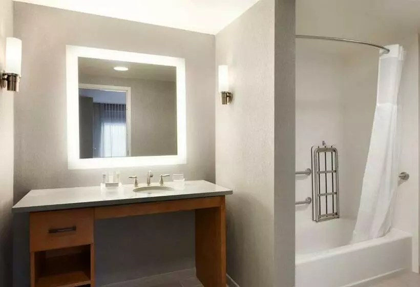 キングサイドベッドのスタンダードワンルーム, Homewood Suites By Hilton Syracuse  Carrier Circle