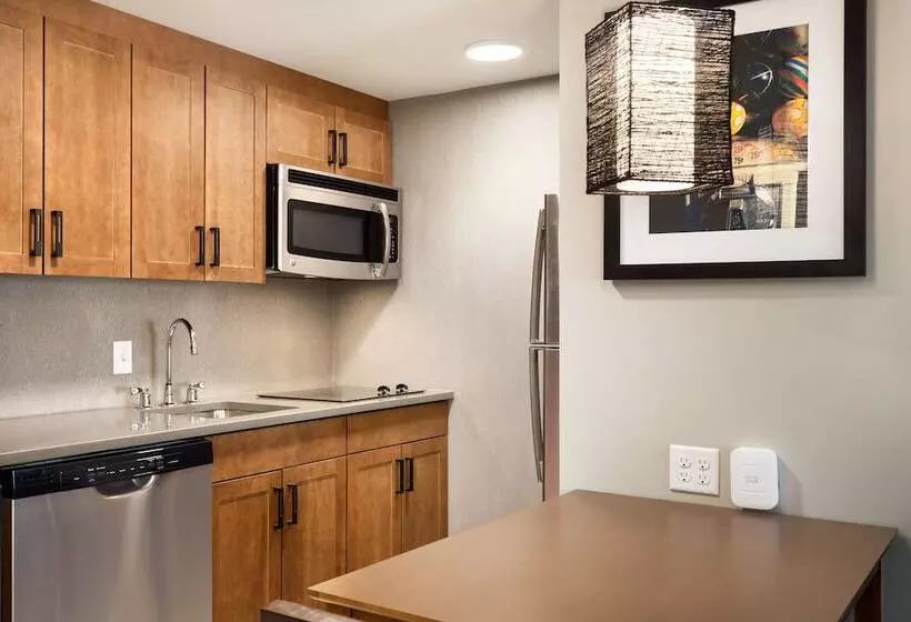 スイート, Homewood Suites By Hilton Syracuse  Carrier Circle