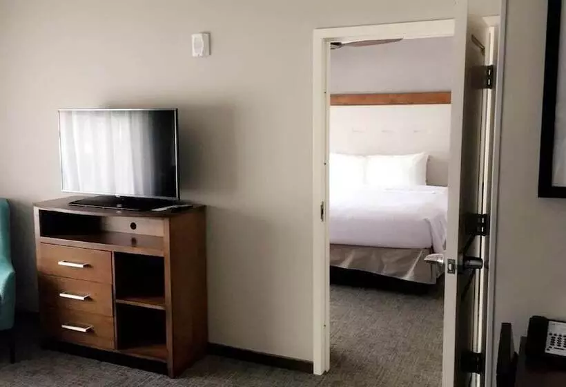 スイート, Homewood Suites By Hilton Syracuse  Carrier Circle