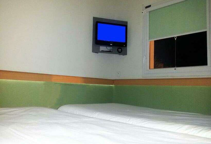 Номер Стандарт, Ibis Budget Saintmaximin