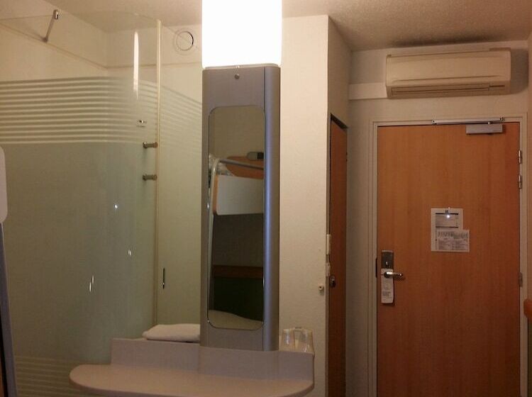 스탠다드 트리플 룸, Ibis Budget Saintmaximin