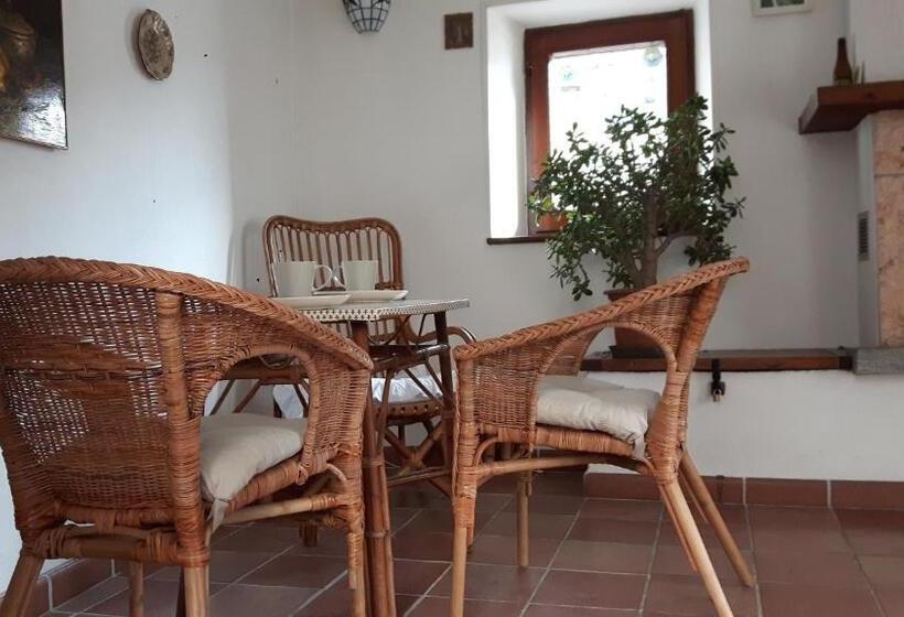 一楼标准间, La Turr De Mezz