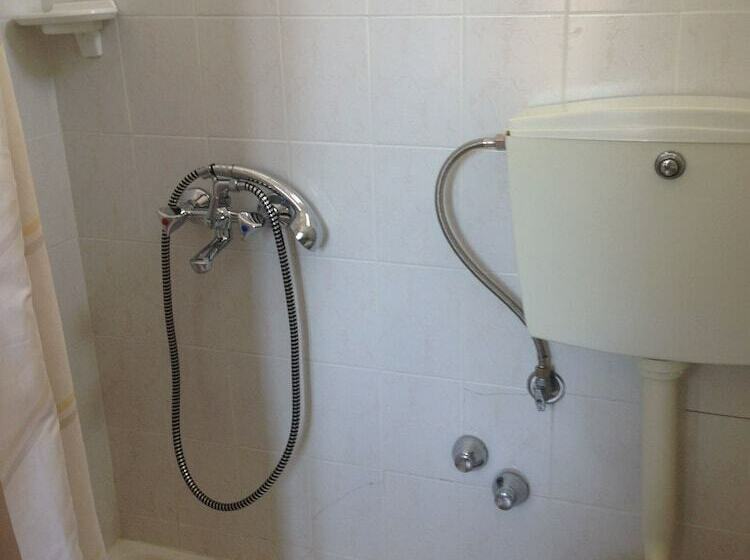 Cameră Standard, Lito