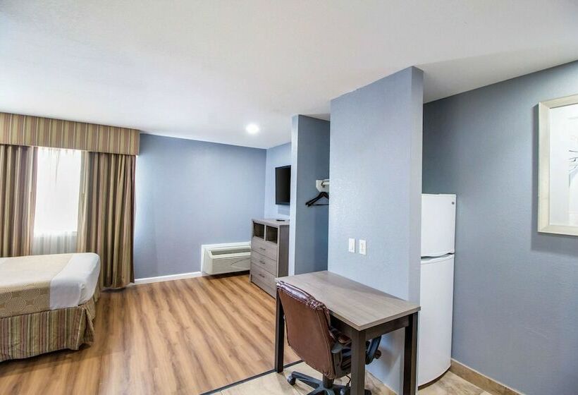 Люкс, Rodeway Inn & Suites Port Arthur   Groves