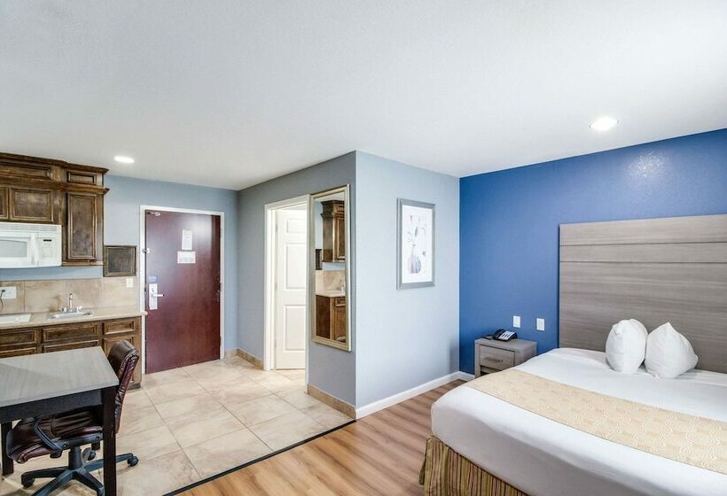 Люкс, Rodeway Inn & Suites Port Arthur   Groves