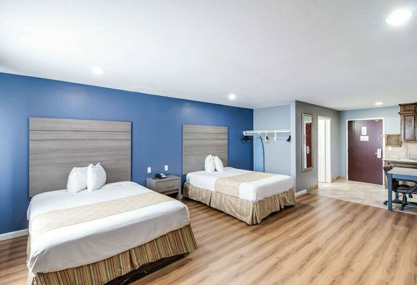 Люкс, Rodeway Inn & Suites Port Arthur   Groves