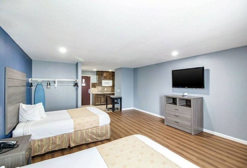 Люкс, Rodeway Inn & Suites Port Arthur   Groves