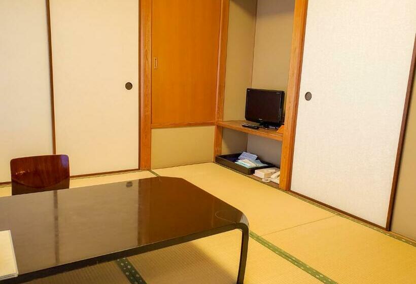 اتاق اکونومی, Ryokan Ryokufuso