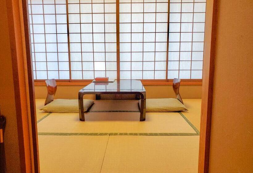 اتاق اکونومی, Ryokan Ryokufuso