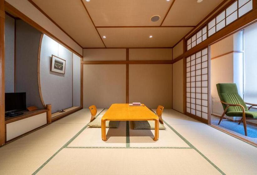 اتاق استاندارد سه نفره, Ryokan Ryokufuso