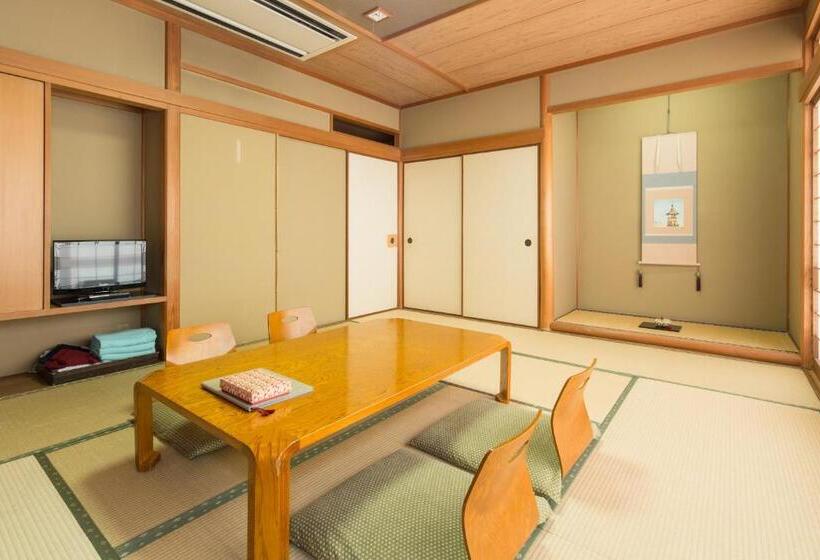 اتاق استاندارد چهار تخته, Ryokan Ryokufuso
