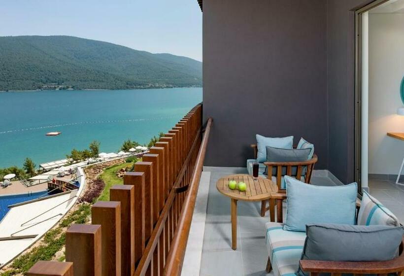 غرفة سوبيريور مطلّة علي البحر, Titanic Luxury Collection Bodrum