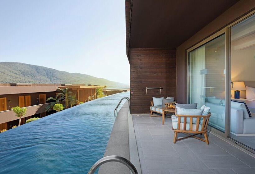 غرفة سوبيريور Swim Up, Titanic Luxury Collection Bodrum