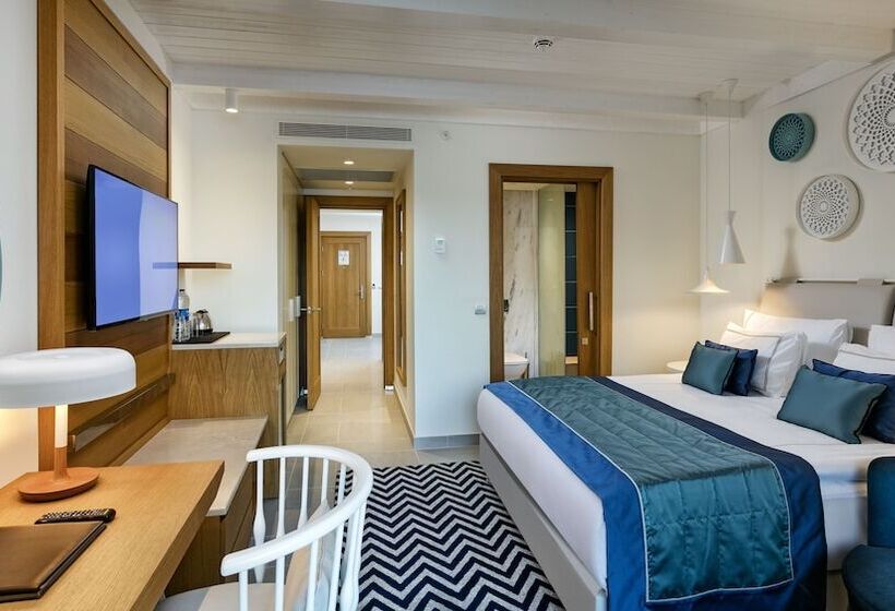 غرفة عائلية, Titanic Luxury Collection Bodrum