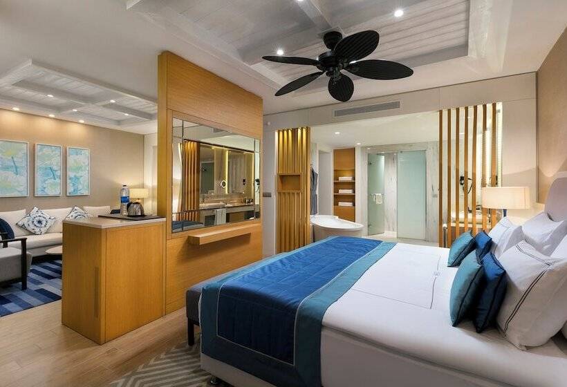 غرفة ديلوكس, Titanic Luxury Collection Bodrum