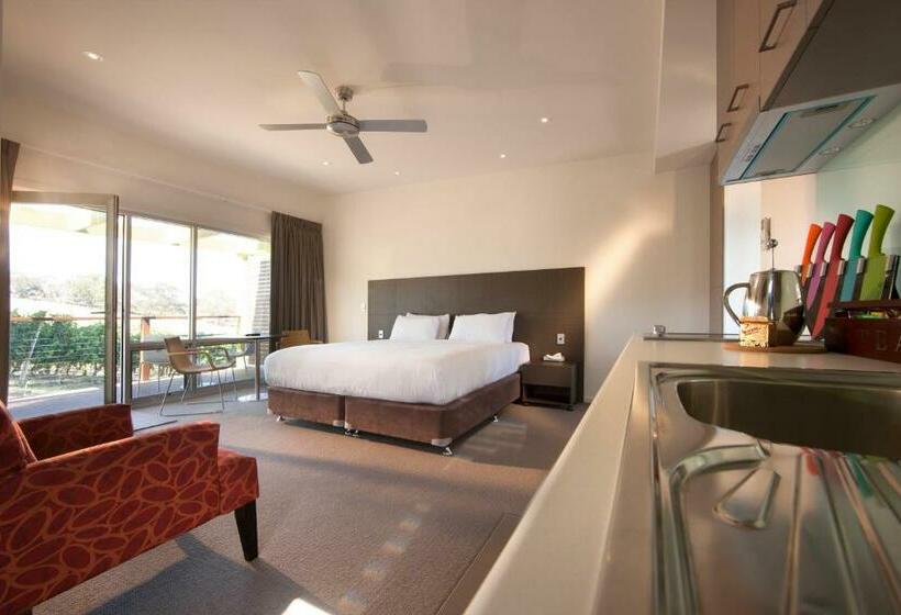 Люкс, Longview Vineyard