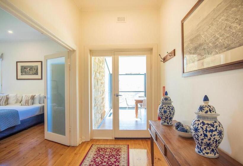 Люкс, Longview Vineyard