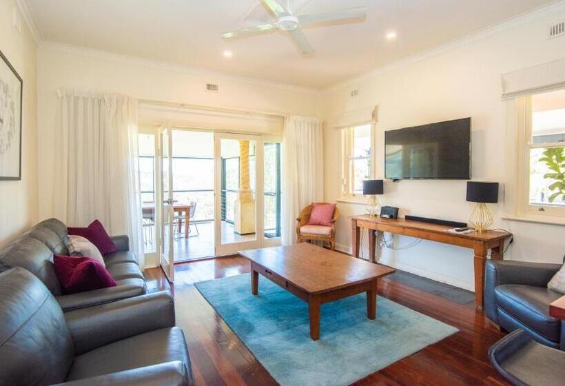 Люкс, Longview Vineyard