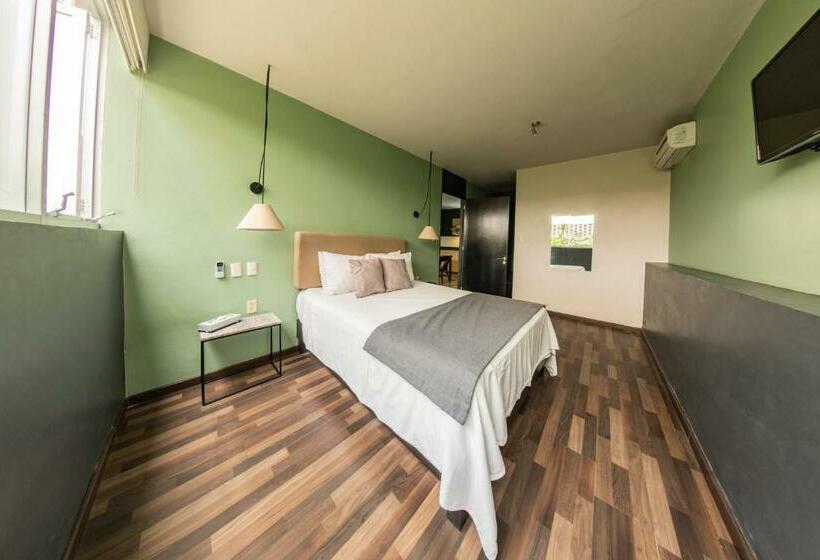 スーペリアースイート, Lusitania Suites