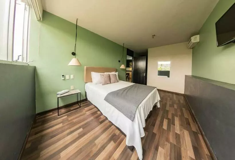 スーペリアースイート, Lusitania Suites