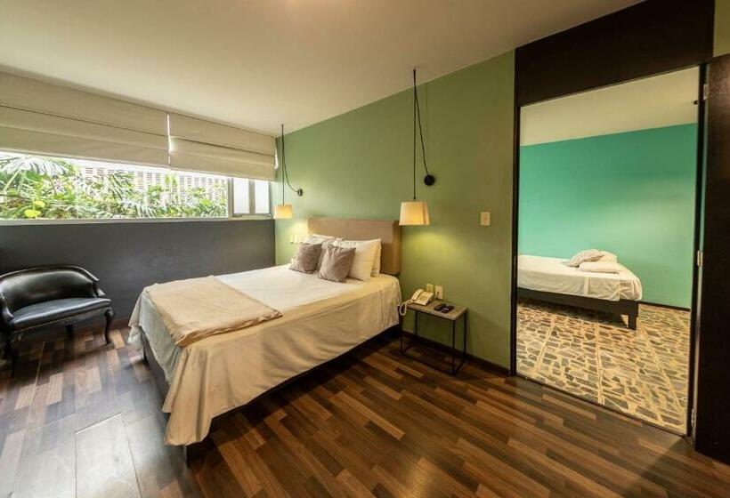 スーペリアースイート, Lusitania Suites