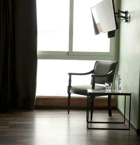 スタンダードスタジオ, Lusitania Suites