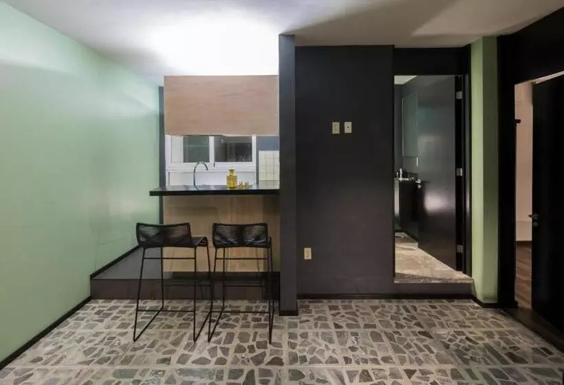 スイート, Lusitania Suites
