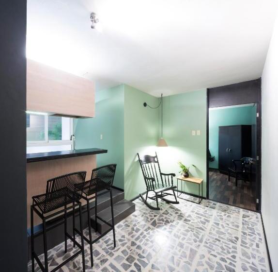 ベーシックワンルーム, Lusitania Suites