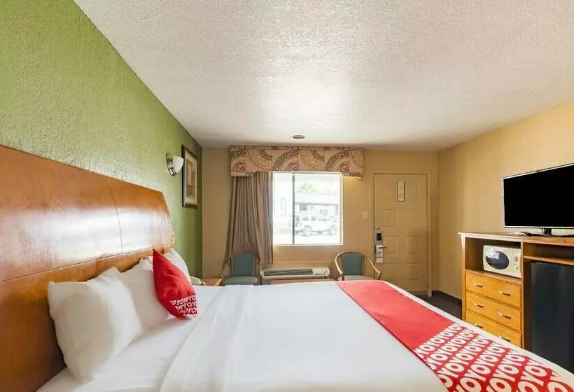 Standard-huone King-vuode, American Inn & Suites