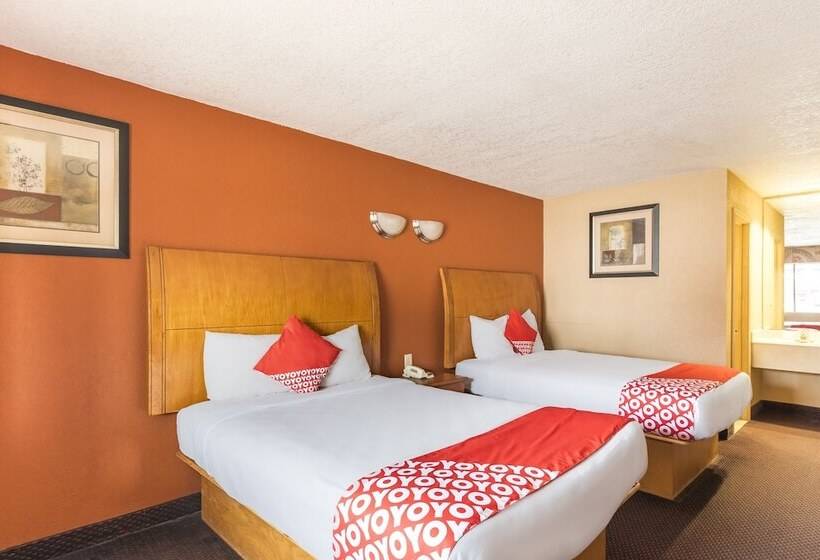 Номер Стандарт 2 Двуспальные Кровати, American Inn & Suites