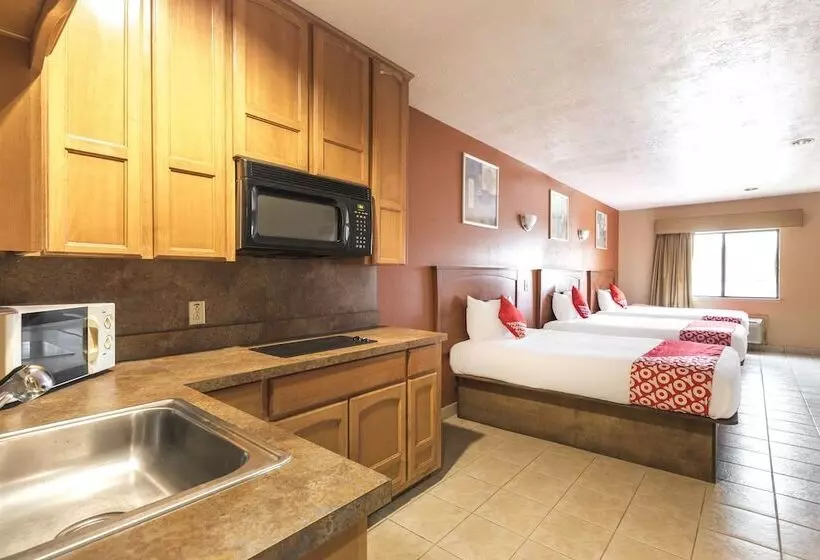 Standard-huone, American Inn & Suites
