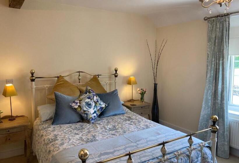 스탠다드 룸 킹사이즈 침대, Slades Farm