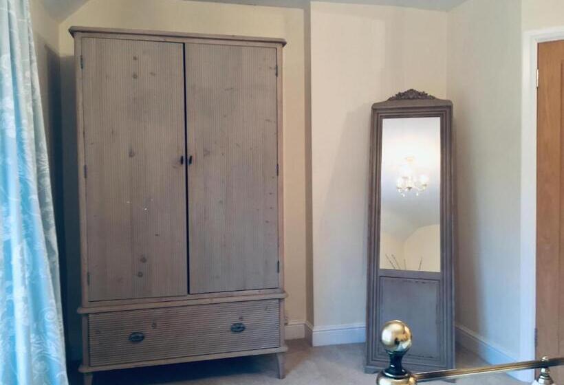 חדר סטנדרט עם מיטת קינג, Slades Farm