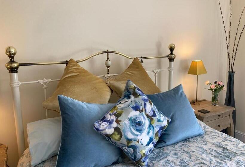 스탠다드 룸 킹사이즈 침대, Slades Farm